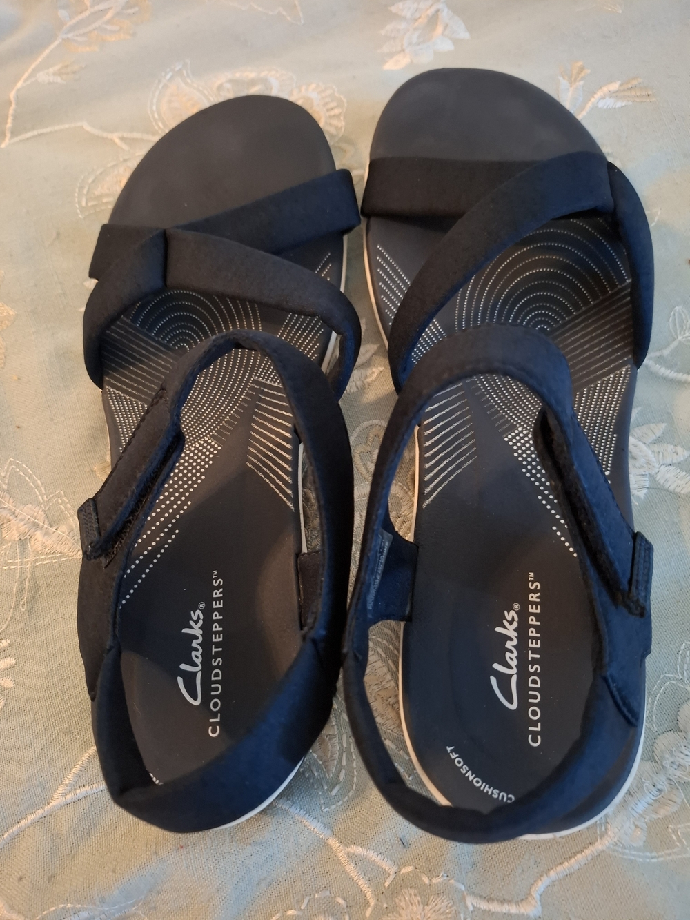 Clarks Cloudsteppers Women's Navy Strappy Comfort Sandals